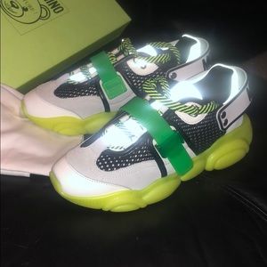 💚💚Moschino Trainers 💚💚